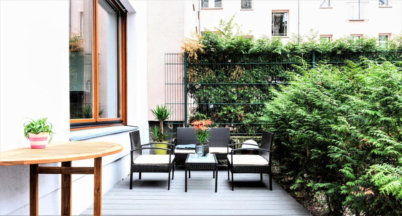 90sqm 2BR Design Gem - outdoor terrace Berlim Exterior foto